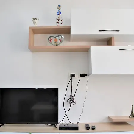 Vlora Apartment Apartman *