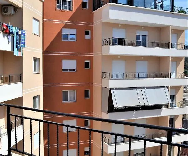 Appartamento Vlora Apartment *